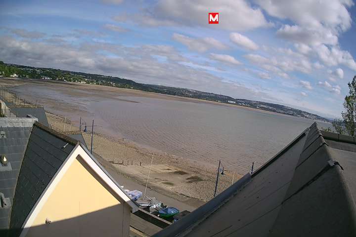 The latest image from the GowerLive #webcam on the roof 730RocksMumbles #AirBnB. Book at airbnb.co.uk/rooms/15193013 #Mumbles #Swansea #Gower #travel. Watch live at gowerlive.co.uk/webcams/mumble… #1316