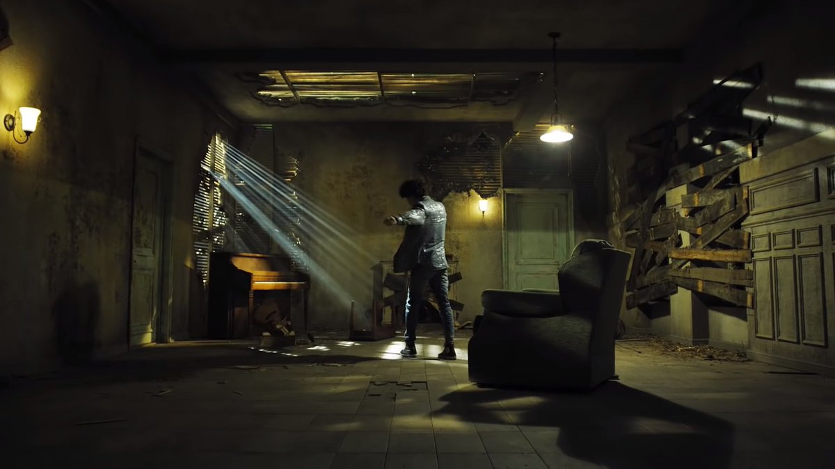 I find very interesting how the hole in the ceiling is always there in different forms throughout eras.O!RUL8,2? Comeback Trailer, FL, Dionysus sets, 7 concept photos, Black Swan Set, and now the same hole in Yoongi's "room" with the golden specks this time. @BTS_twt