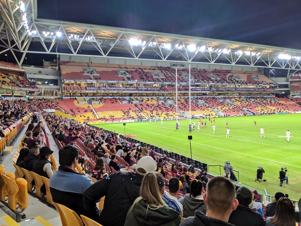 Few pics of the seating set up and social distancing here  @NRL  #NRLBroncosTitans  @brisbanebroncos  #NRL   – bei  Suncorp Stadium