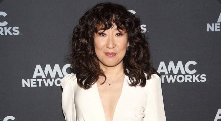 Photos of Sandra Oh with her smile incrementally getting bigger each picture. A THREAD