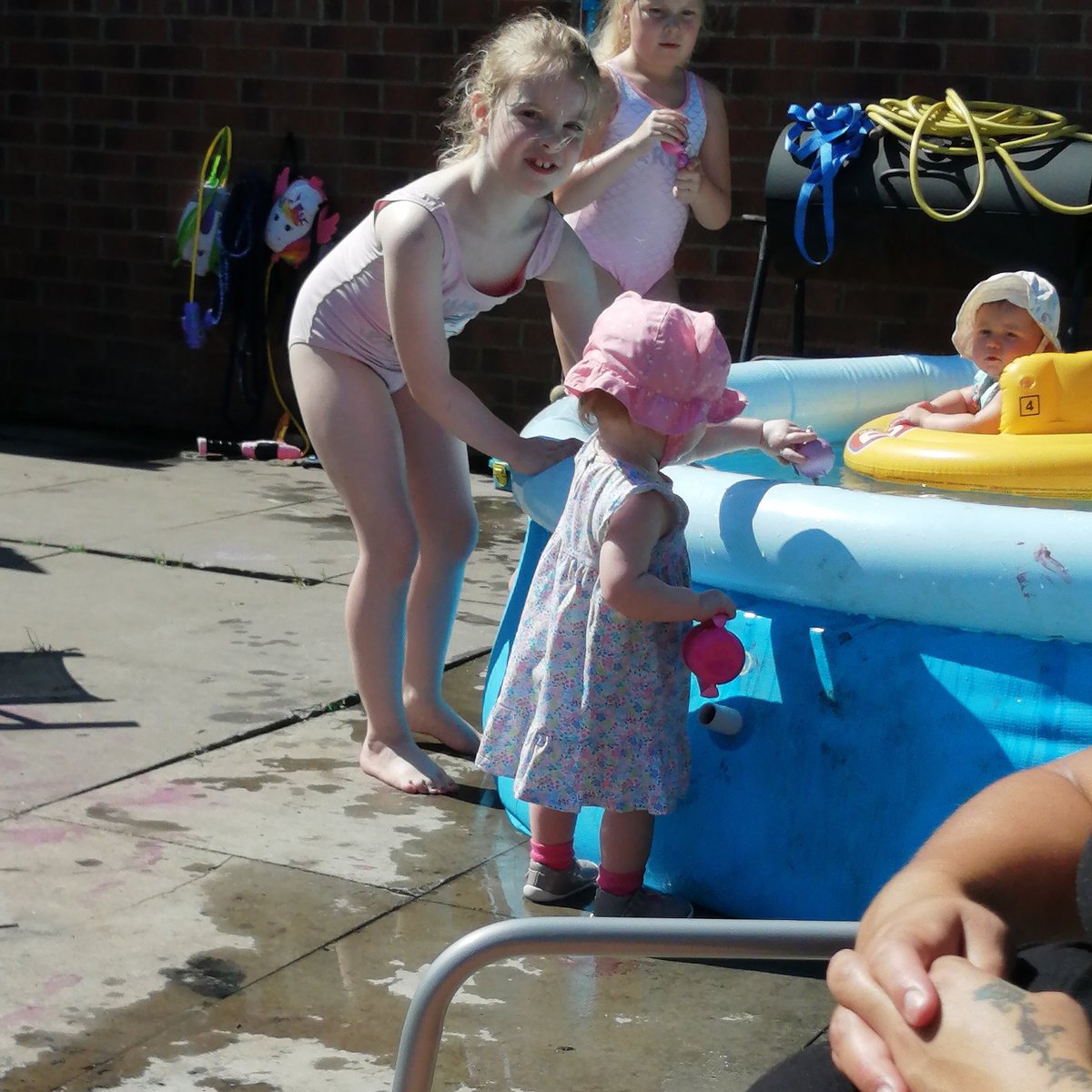 kellou71's tweet image. Best friends always 👭💐