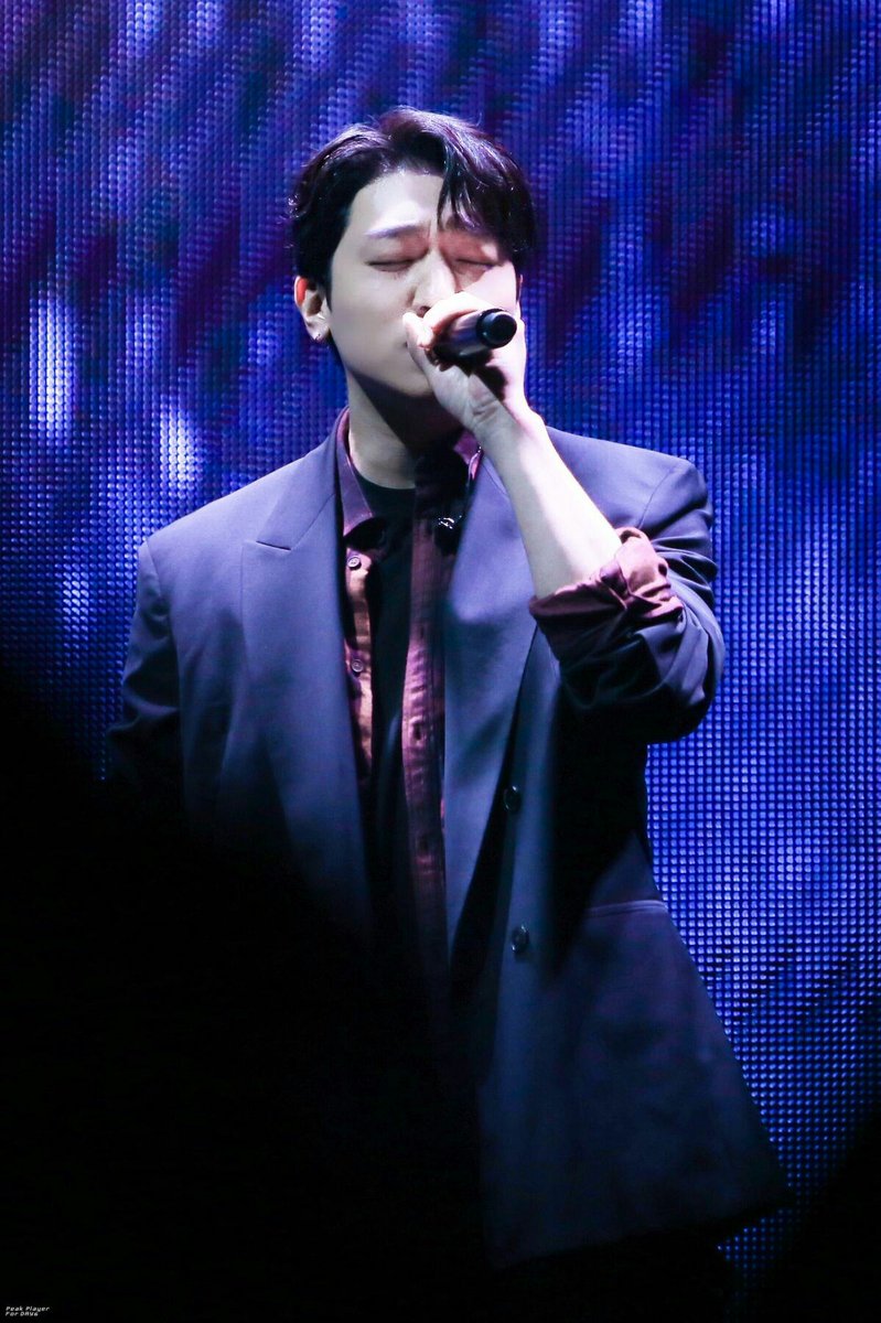 but in an unexplainable reason, that even when his eyes are closed... how he can still deliver a perfect, well felt emotion... maybe that is the magic that Park Sungjin really is