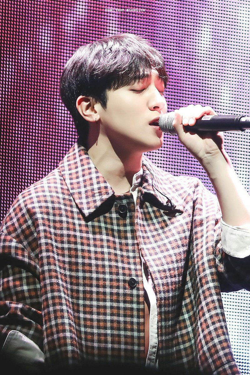 but in an unexplainable reason, that even when his eyes are closed... how he can still deliver a perfect, well felt emotion... maybe that is the magic that Park Sungjin really is