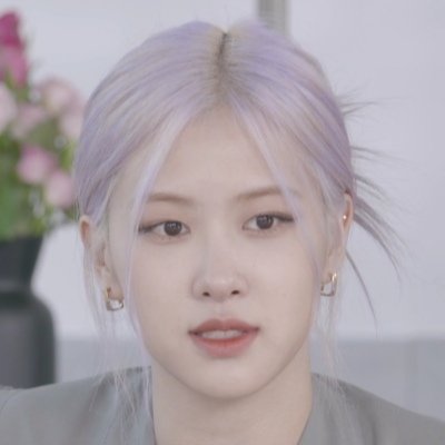 random pictures of Blackpink- a thread