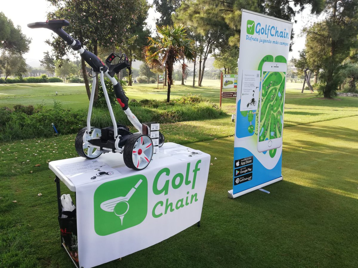 GolfChainGolf's tweet photo. ¡Hoy da comienzo el XXII Circuito de Golf del Grupo Soledad y aquí estamos nosotros/as acompañando en la salida a los/las jugadores/as! ⛳️

Podéis descubrir nuestra promoción aquí 👇
https://t.co/CxB0kkNgxT

#TorneoGolf #golf #circuitogolf #gruposoledad  #golfespaña #camposdegolf https://t.co/P2n8NxwsgB