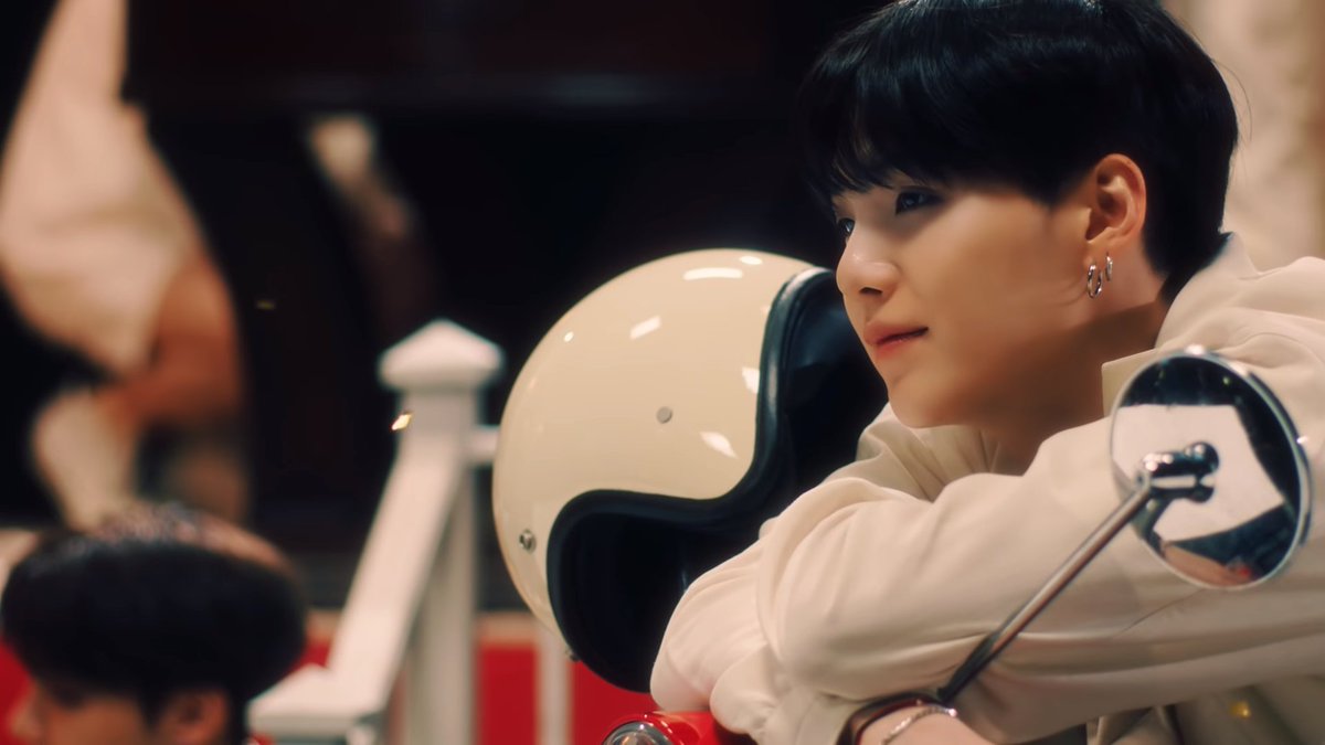 Just like my mind went straight to the "For You" motorbike when I saw Yoongi on that red vespa, but it's not the same brand. @BTS_twt