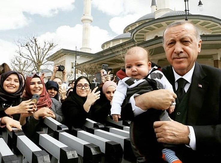 aksa_2023's tweet photo. Hiçbir hayale sığdıramadığımız tek gerçeksin, 

Sevdik işte, ötesi de yok gerisi de...
#OyumSanaFedaReis 

#RecepTayyipErdoğan
@RTErdogan https://t.co/45x9A9CbP9 https://t.co/pqVEfuAtlP