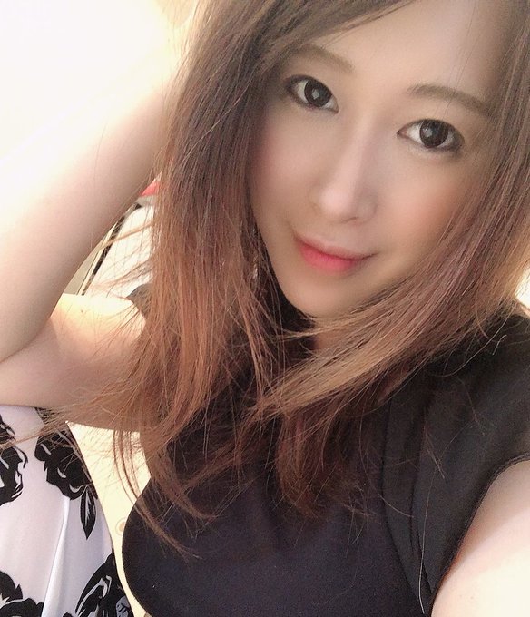 今日は骨盤矯正行ってきたんだけど一緒に姿勢矯正もやってもらったよ  自然に背筋のびるようになった♡ https://t.co/jI9ucWRfAB