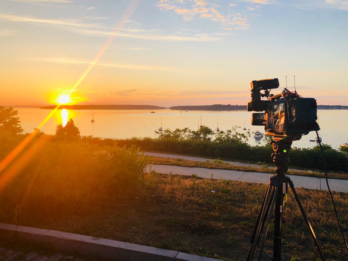 maria_manning4's tweet photo. A beautiful sunrise makes waking up early easy @WMTWTV #cascobay #portland #easternpromenade #mewx #maine #amnewser https://t.co/clFprJIISC