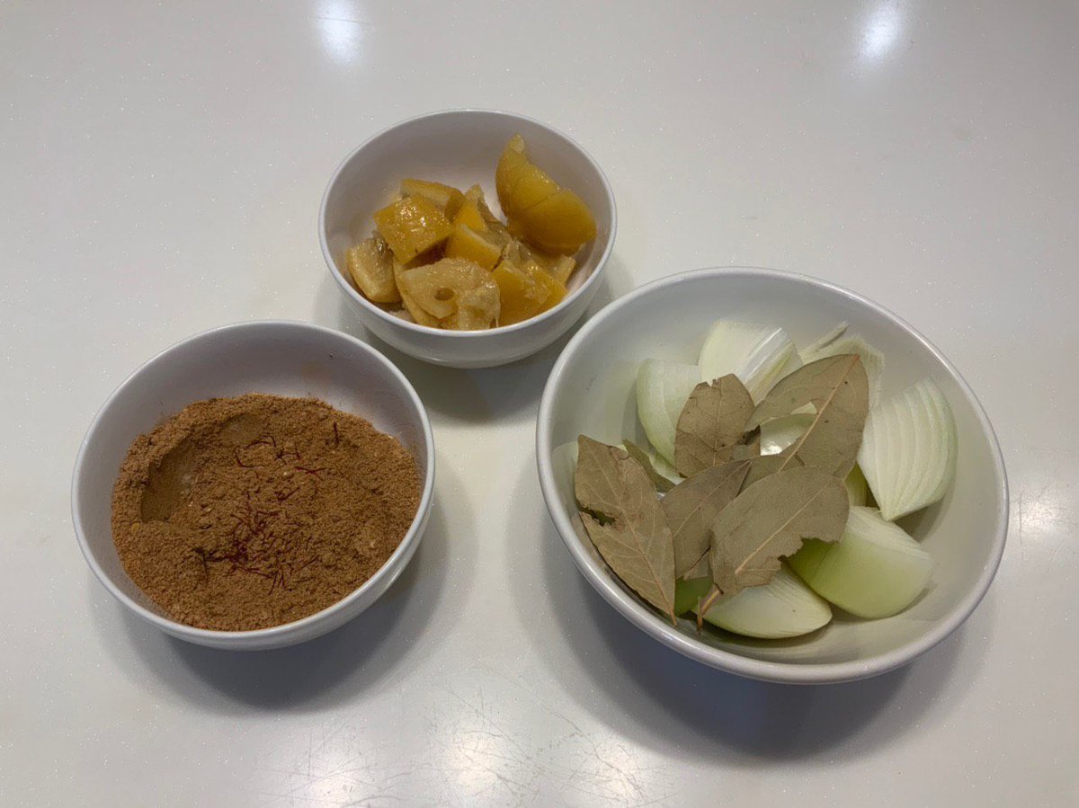JojoSekri's tweet photo. JoJo Cooking Magic Homemade Lemon chicken, Fried sweet potato fries and Fried beans
JoJoCookingMagic Recipe
#friedsweetpotatofries #lemonsalt #friedbeans #spices #naturalingredients #nomsg #cooking #halalfood #homemade #selbstgemacht #healthyfood @jojosekri @jojocookingmagic https://t.co/WcEelqGGbG