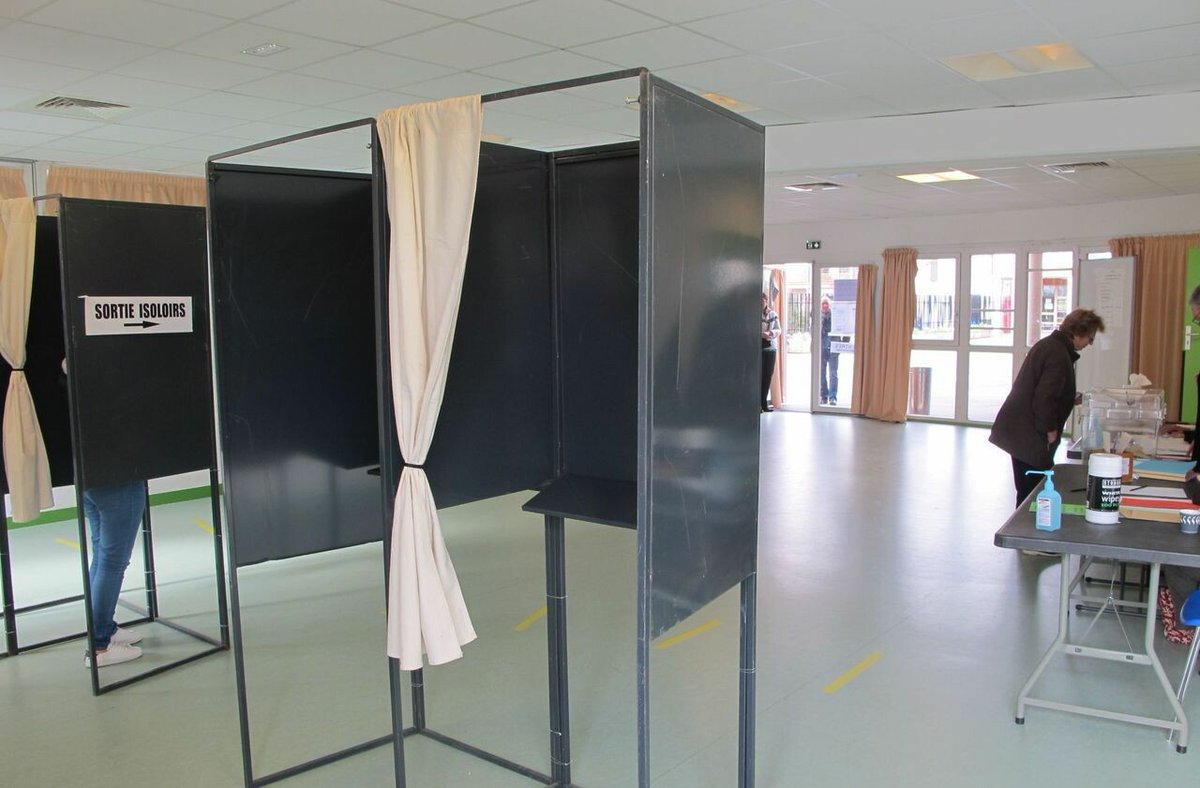 leparisien_91's tweet photo. Essonne : 241 302 électeurs appelés à voter pour le second tour des municipales
➡️ https://t.co/kZqFTyB7hQ https://t.co/tBSa05RbAm