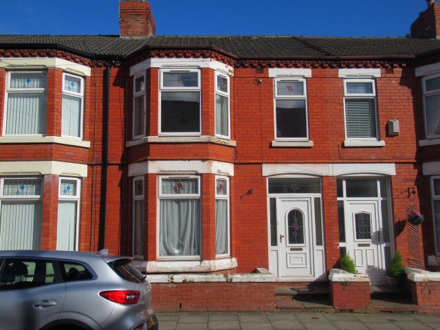 SASproperty's tweet photo. 53 Rosedale Road, Birkenhead is Lot 8 in our 1st July ONLINE AUCTION. A 3 bed house located between Victoria and Mersey parks. Guide price £65,000 - £75,000. Have a look inside with our video tour. #wirralauction #birkenhead #onlineauction #remotebidding
https://t.co/bewudLB1Rr https://t.co/dopAY98yPK