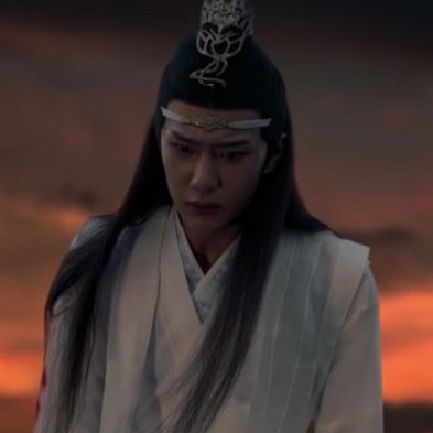 ahah... lan wangji standing at the edge of the cliff, unable to process that he's just lost wei wuxian, the man who he genuinely cared about. it's so out of character for him to stand like that, shoulders hunched over with a tight chest, which shows just how devastated he is...