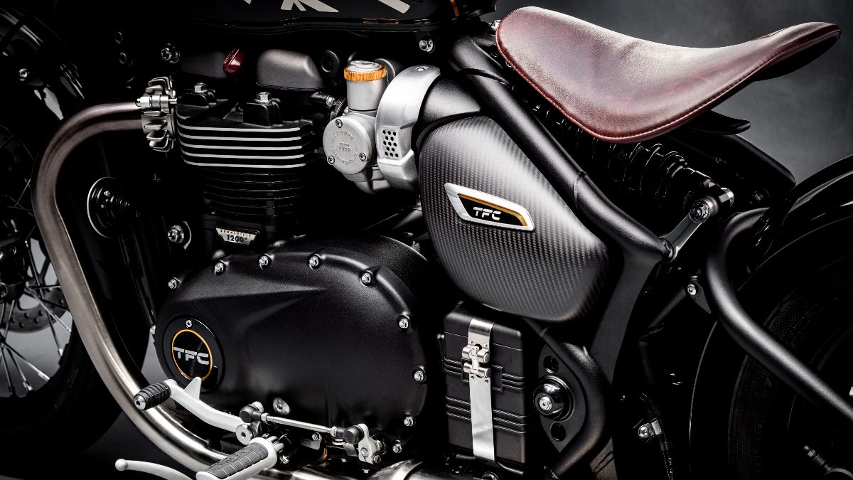 UKTriumph's tweet photo. The #Bonneville Bobber TFC delivers its own step up in ultra-premium custom finish and detailing.

Find out more - https://t.co/2UyXsqdPHX #TFestAtHome https://t.co/fSev8DMLR5