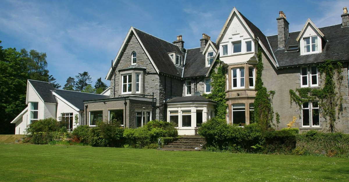 hfholidays's tweet photo. We're re-opening Alltshellach in Glen Coe on 17 July, for self-guided walking holidays. Give yourself something to look forward to with summer holidays among the mountains. We're delighted to welcome you back to the Scottish Highlands! https://t.co/fnD7c8O63F https://t.co/sJXJuJoGpG
