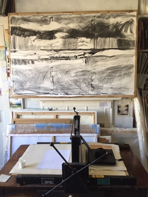 Ooooh it's soo interesting to see inside an artist's studio - this one is Jo Spyropoulos's Aladdin's cave - love it !
#artiststudio #artistinlockdown #paperclay #sketches <a href="/Eagle_Gallery/">The Eagle Gallery</a> #ArtistOnTwitter #aladdinscave  <a href="/SpyropoulosJo/">Jo Spyropoulos</a>