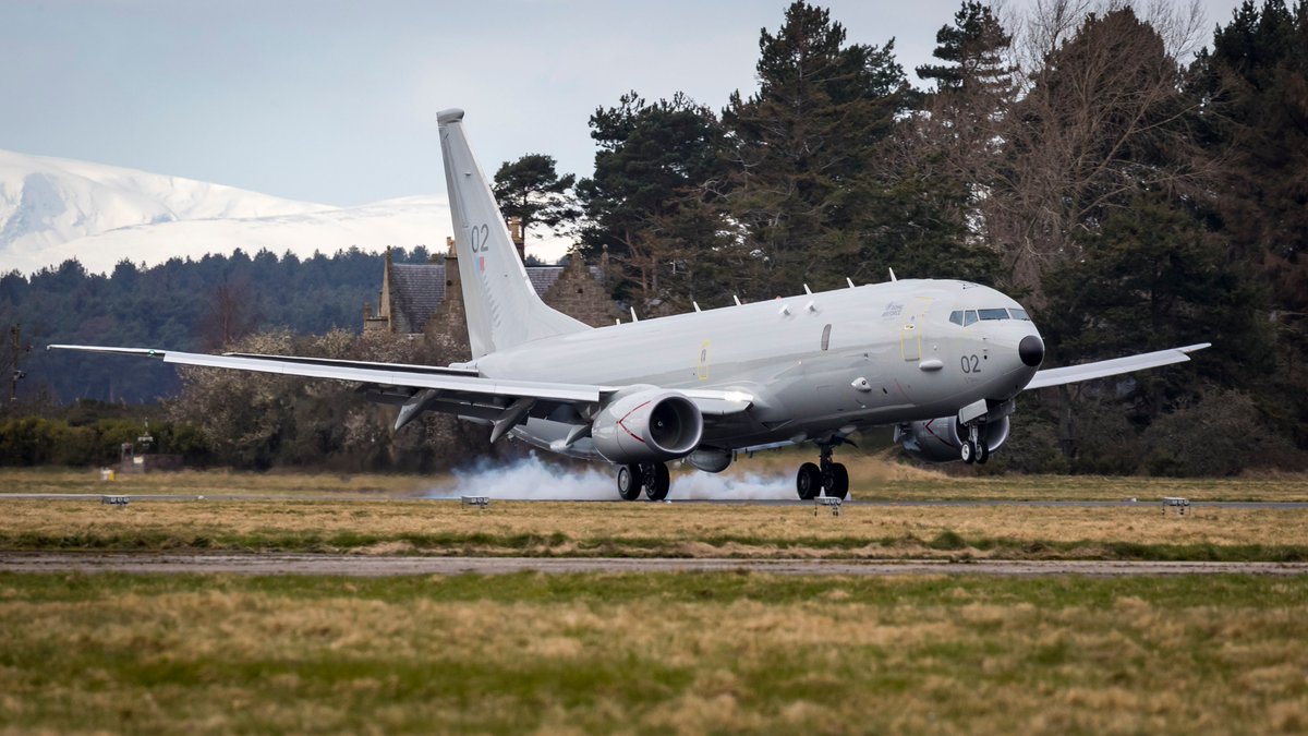  Maritime Patrol - hunting for potentially hostile submarines in and around UK and  @NATO waters. Two of our  @P8A_PoseidonRAF are temporarily at  @Kinloss_Bks while our runways are resurfaced. A total of 9 Poseidon MRA Mk. 1 have been ordered. #SaluteOurForces 4/8