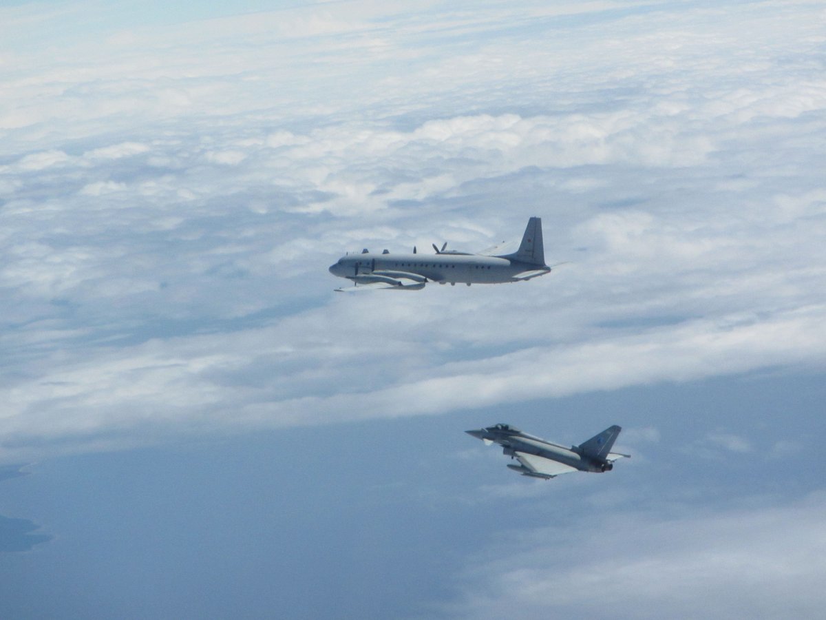   @NATO Baltic Air Policing - 6 Squadron are in Lithuania, deterring Russian activity in and around Alliance airspace. Allies have been working closely together in the air, as well as integrating with Alliance ships and ground units.  #SaluteOurForces 6/8