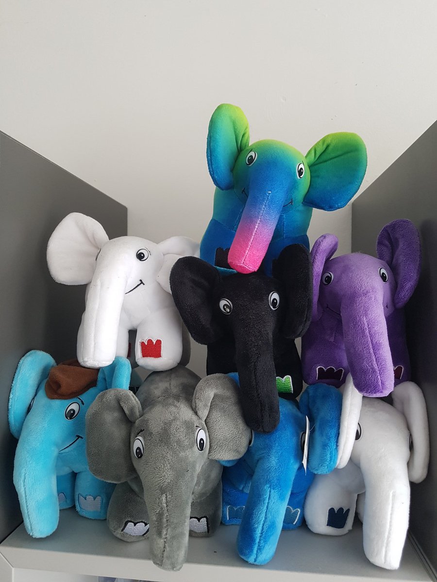 floxxxi's tweet image. @ShopwareDevs my herd is always looking to expand and I&apos;m sure my @PHPWomen Elephpant would enjoy the purple #codyvuelette expansion