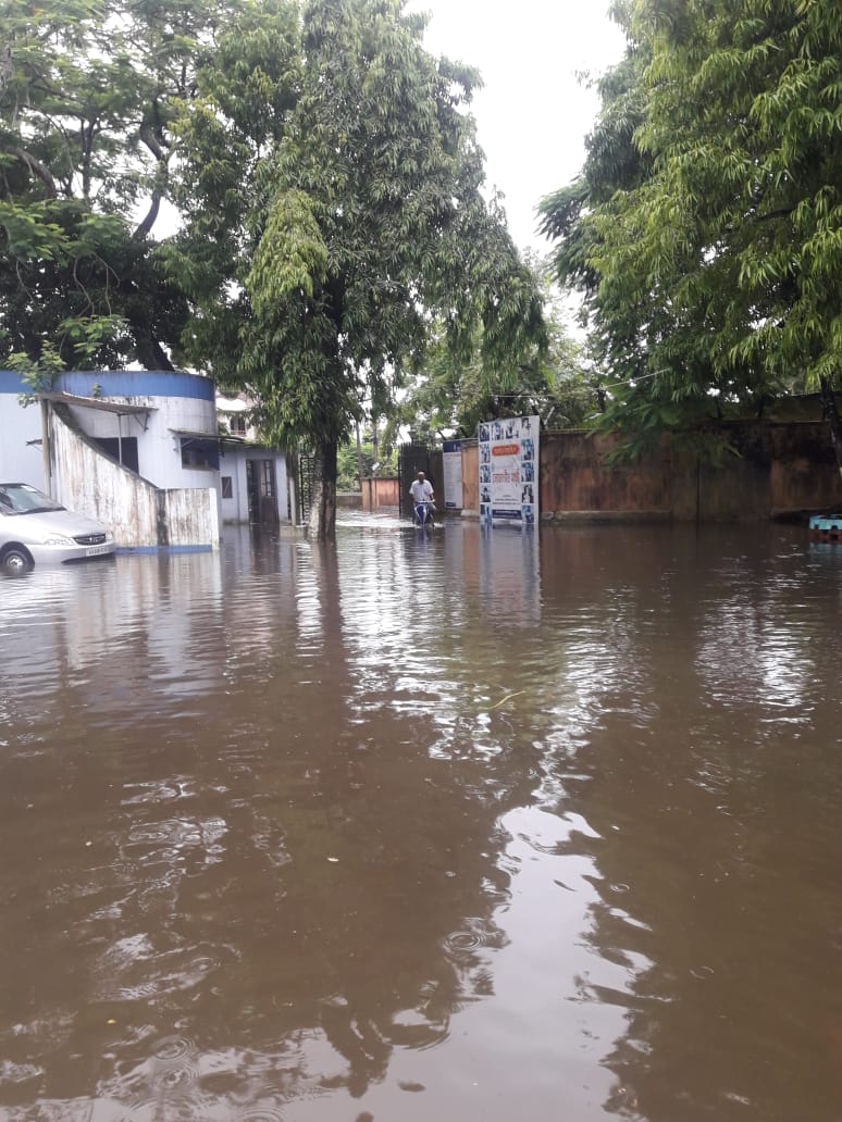 #floodsituation @air_dibrugarh not changed today. Floodwaters in the studio cum office premises are still at the same level. Programmes are being broadcast from the emergency studio at the transmitter. Thanks to the Programmers & Engineers. @prasarbharati @AkashvaniAIR @ADGPNER