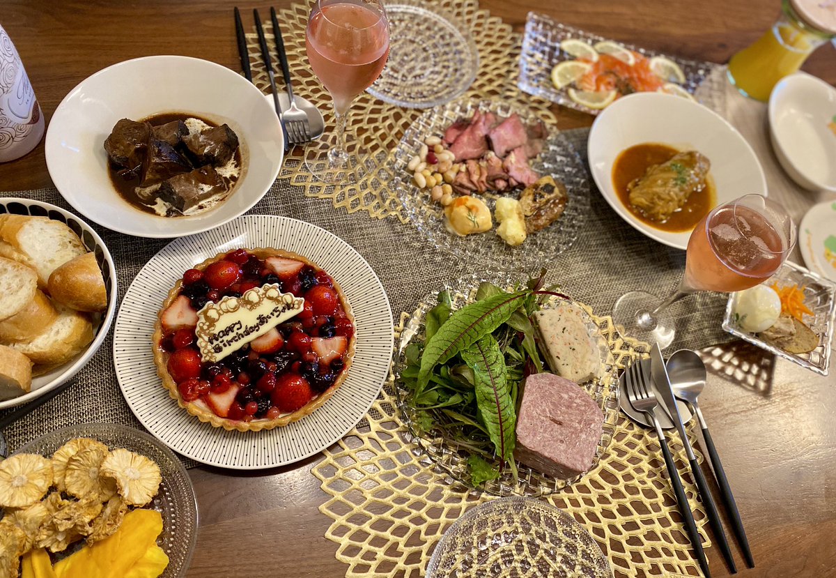 Anon 美味しいテイクアウトグルメで誕生日ディナー 娘と夫から嬉しい誕生日プレゼント ありがとう 銀座オザミデヴァン 銀座グルメ テイクアウトグルメ キルフェボン 誕生日 たまゆら食つづり