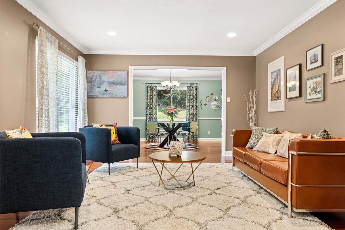 wwwACEPhoto's tweet photo. I wanted to take this sofa home with me! 😍

#littlerockrealestate #littlerockrealty #arkansasrealty #arkansashomes #arkansasrealestate #littlerockrealty #arkansasrealty #littlerockphotography #littlerockvirtualtours #ACEphoto #lrhomes #littlerockhomes https://t.co/OEaWRXz0nn