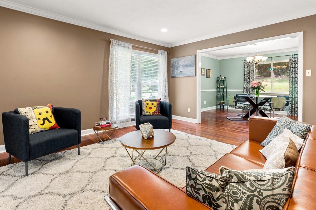 wwwACEPhoto's tweet photo. I wanted to take this sofa home with me! 😍

#littlerockrealestate #littlerockrealty #arkansasrealty #arkansashomes #arkansasrealestate #littlerockrealty #arkansasrealty #littlerockphotography #littlerockvirtualtours #ACEphoto #lrhomes #littlerockhomes https://t.co/OEaWRXz0nn