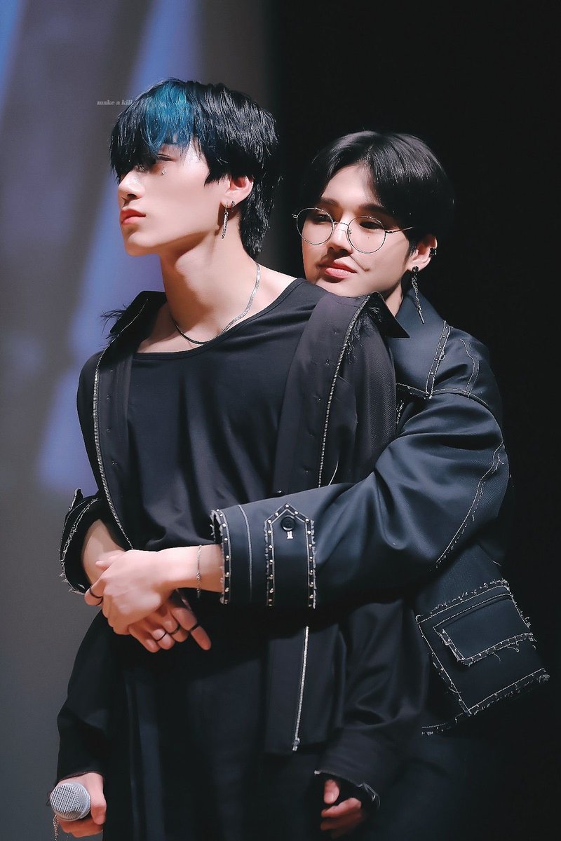 Am I crying? YesAre you crying? Probably;A cuddly thread I made accidentally  @ATEEZofficial  #ATEEZ    #에이티즈    #ATINY