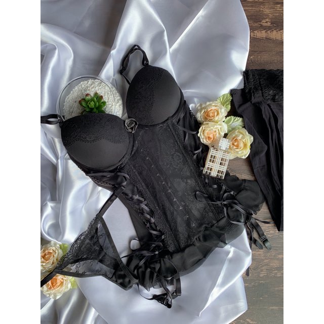 Greatfeel7's tweet photo. セクシー ランジェリー、黒、コルセットとTバックとニーハイストッキングセット(￥6,599)がフリマアプリ ラクマで販売中♪ #rakuma #ラクマ https://t.co/h5svF7lSqb https://t.co/lhL960Ys4V