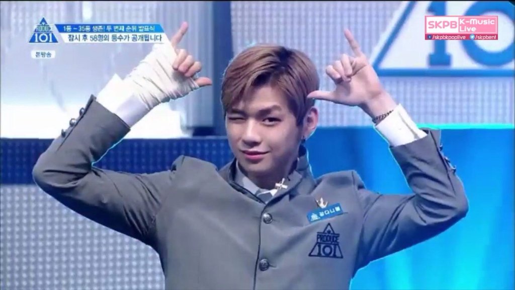 With nothing to lose, Daniel along with 4 other trainees went on with their plan and participated in PRODUCE 101 SEASON 2. In the first 2 episodes the MMO BOYS (as they were called) got some attention for their carefree and funny attitude.