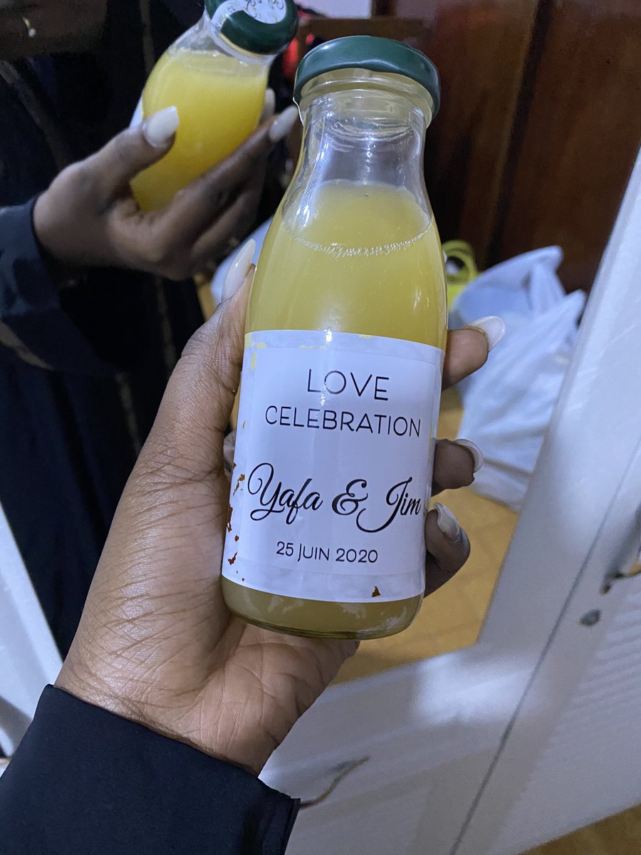 Alors tout le process jai tenu à mettre en avant les senegalese businesses ! Tous les designs sont by  @amy_packages L’eau In ze boite ( jarrive pas a les taguer) Les jus  @piguetaudemars1