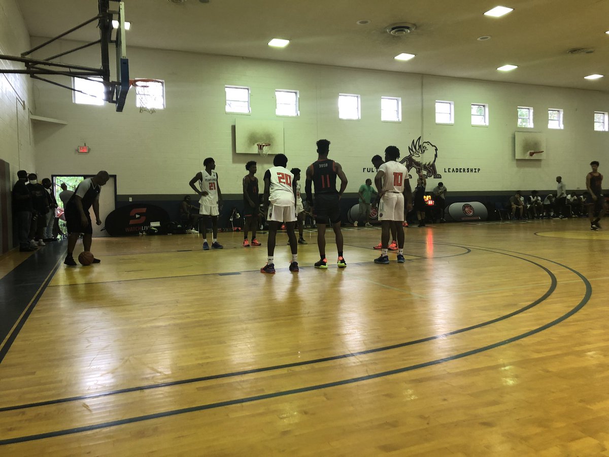 Relentless_Hoop's tweet image. Final:
@gameeliteatl 70
Atlanta Xpress 37

Game Elite controls this one from start to finish and ends the game in fashion. Ja’Heim Hudson led the way with 19, 2 others were in double figures, 3 more had 7+ points. They get an easy win in this in-state sponsored program matchup.