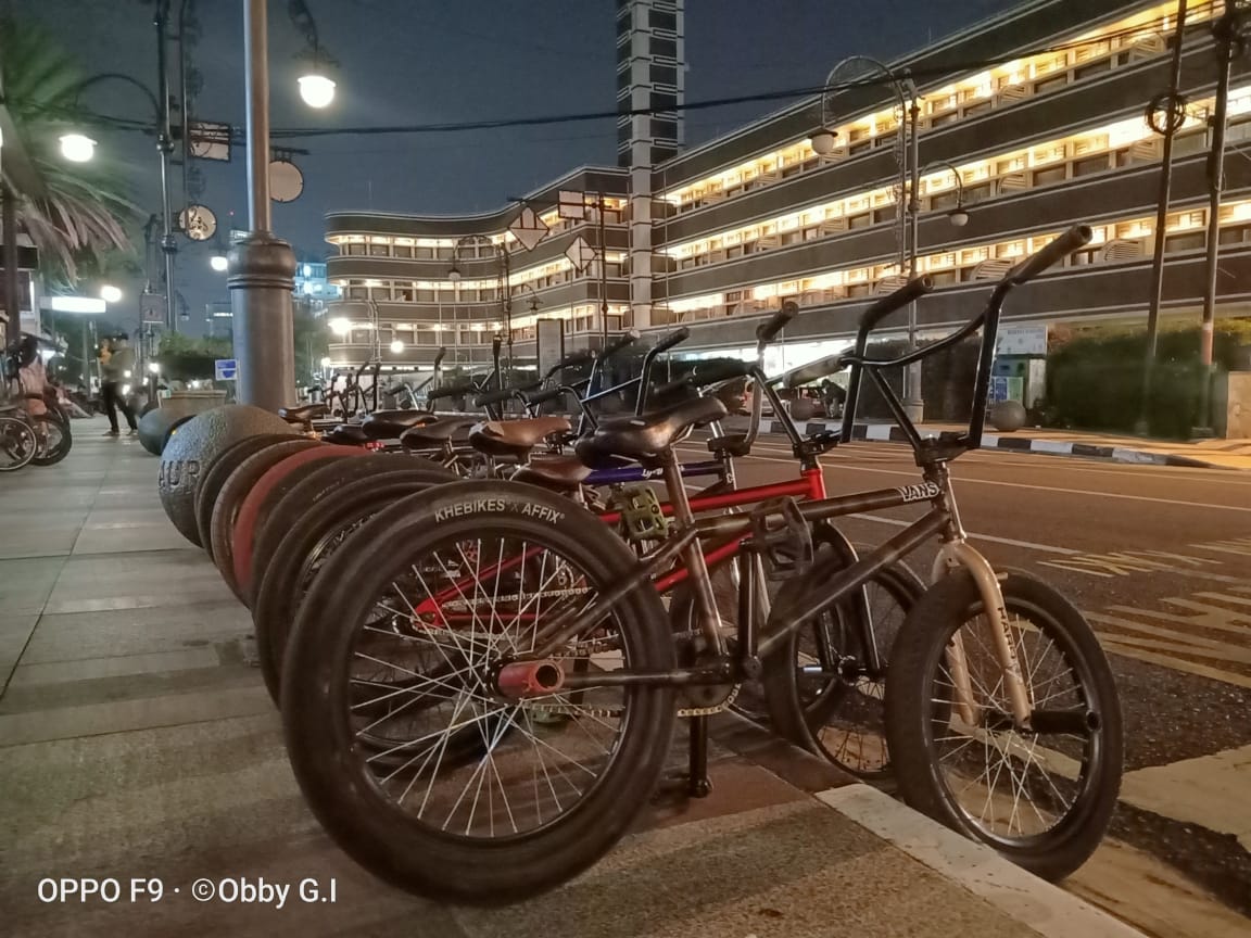 RidwanMoriss's tweet photo. Terimakasih Bandung 💦
#bdgbmx#nightride https://t.co/d3WWBEj3ZL