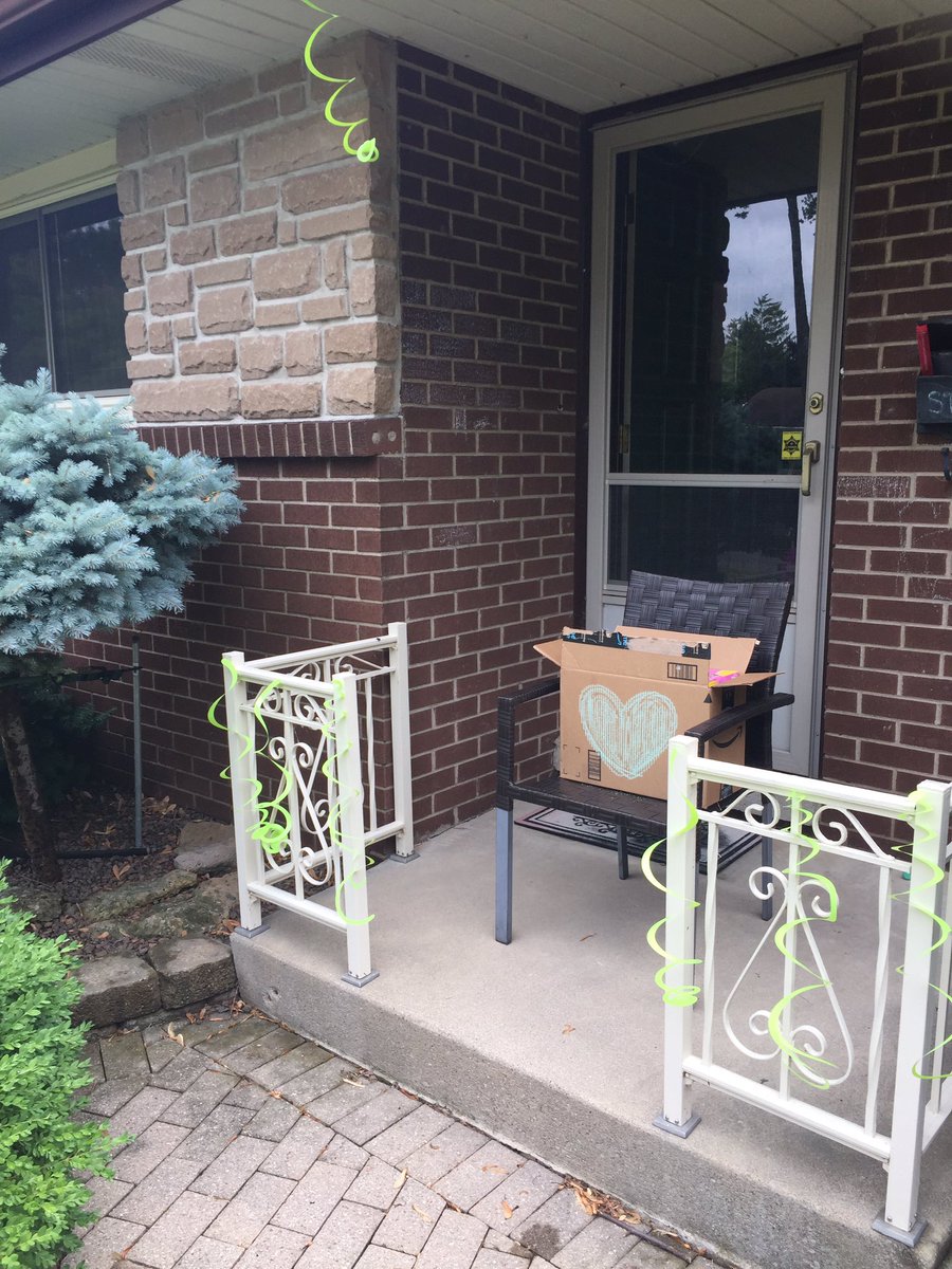 MmeBacarro's tweet photo. Getting our “Miracle” on today. #June27Miracle #YQG https://t.co/GS29lvza7R