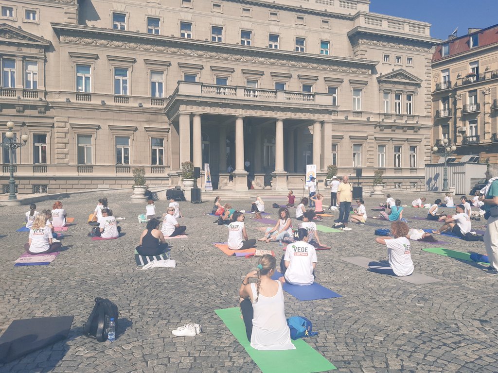 What a great way to start the day! Thank you @IndiaInSerbia and namaste🙏 #Internationalyogaday2020 #yogaforlife