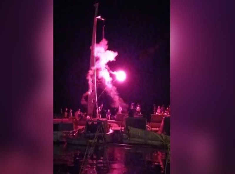 CroL_Hr's tweet photo. Treći incident u Splitu – kukavički vandali bengalkama htjeli zapaliti zastavu duginih boja, Split Pride moli očevice da im se jave https://t.co/6SZltF4gmM 
@splitpride #splitpride #split https://t.co/NJC5ymo9c2