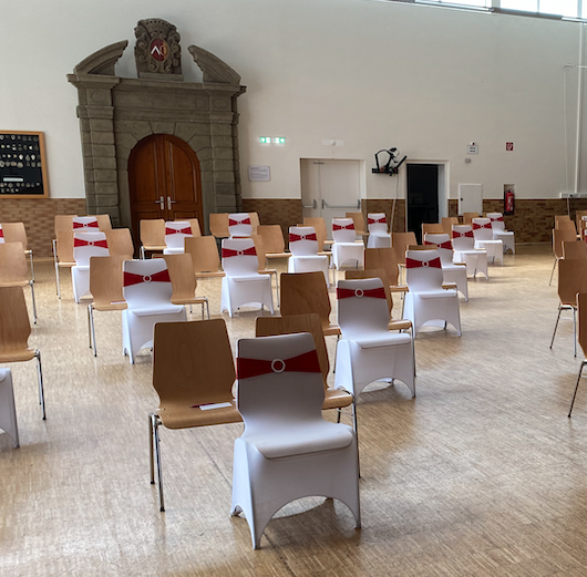 Das Corona-Abi 2020 ist geschafft. Wir wünschen allen Abiturientinnen und Abiturienten Gesundheit, alles Gute und viel Erfolg. Danke auch an <a href="/RalfPaulBittner/">Bürgermeister Ralf Paul Bittner</a> für die Grußworte. fsg-arnsberg.de/abiturfeier-20…