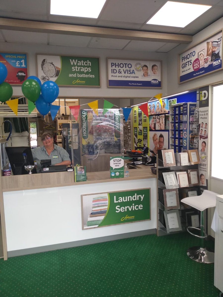 Open day in Milton, Cambridge! Come and see our gorgeous new refit! #maxspielmann #isnaps #drycleaning #Cambridge @area65mojo @MOJODryCleaners @BNatzyl @TimpsonNews 🍾🥳🎈🧵🧥👕👔📷📸🔑🗝