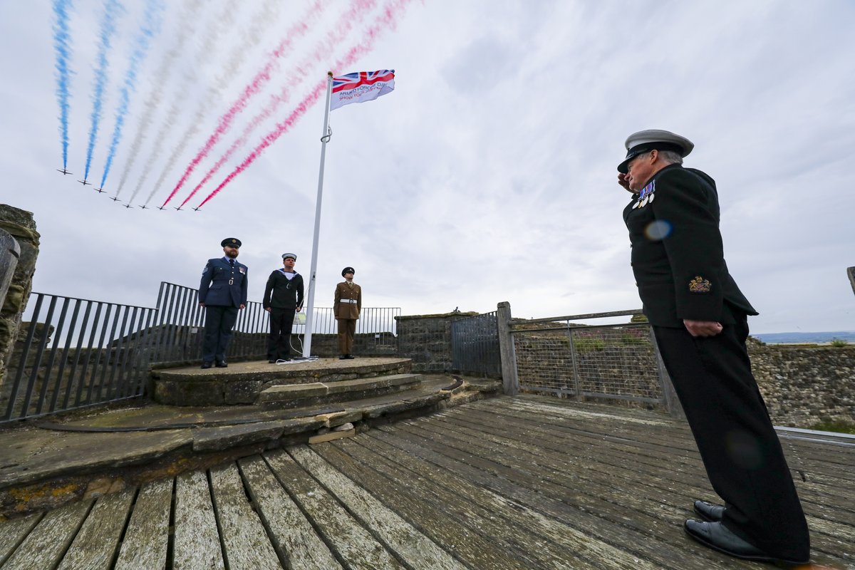 As a salute to the Armed Forces community, the @RAFRedArrows performed a spectacular flypast today over the skies of North Yorkshire for this year's #ArmedForcesDay.