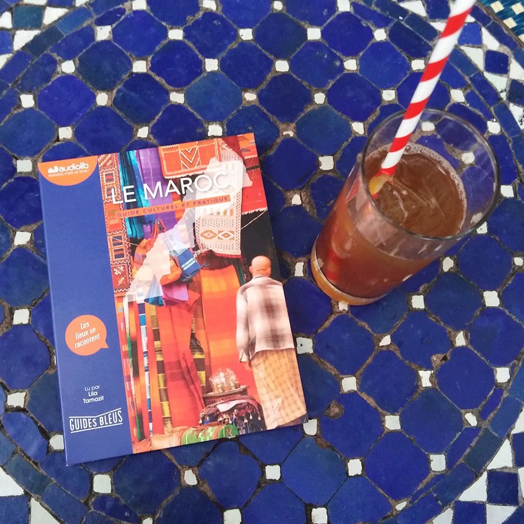 Audiolib1's tweet photo. 🌴 GUIDE BLEU CULTUREL ET PRATIQUE DU MAROC 🌴

Envie de vous réfugier dans une oasis de fraîcheur ? La combinaison thé glacé + écoute de notre dernier #GuideBleu du Maroc semble tout indiquée ! Avec la voix de #LilaTamazit, le dépaysement est garanti 👉 https://t.co/wPtczpO850 https://t.co/qcfHS9MHOt
