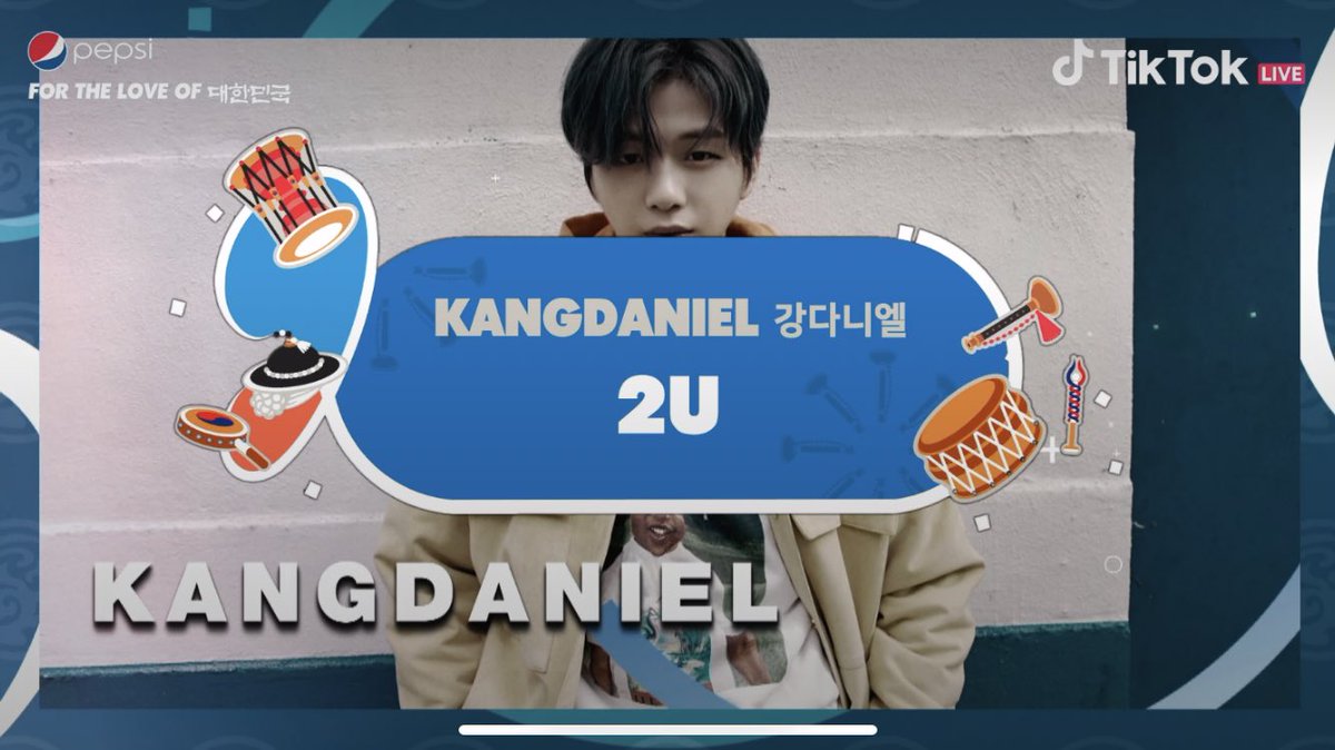 Kang Daniel is currently performing his song, "2U" issa bop 