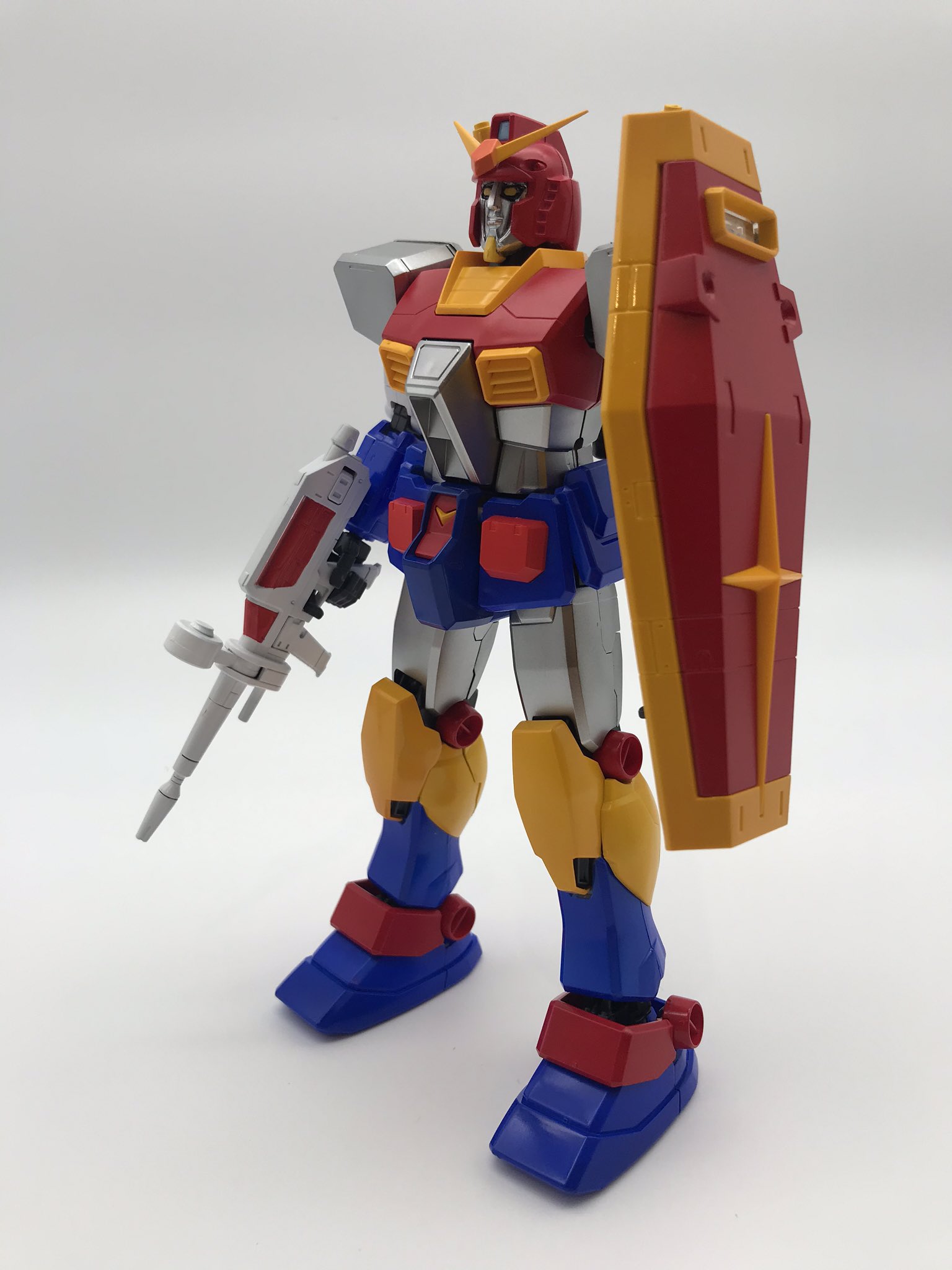 台湾限定 ガンダム 大河原邦男モデル RX-78-2 MG 1/100 台湾限定 ガンダム 大河原邦男モデル RX-78-2 MH 1/100 MG 1/100 RX-