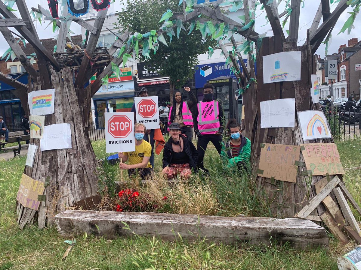 nadiaiona's tweet photo. So proud of Lewisham @LDNRentersUnion crew today out protesting today 💜

Our demands:
📣Scrap NRPF 
📣Scrap Right to Rent 
📣Cancel Rent Debt
#CantPayWontPay https://t.co/6oIx5rFDph