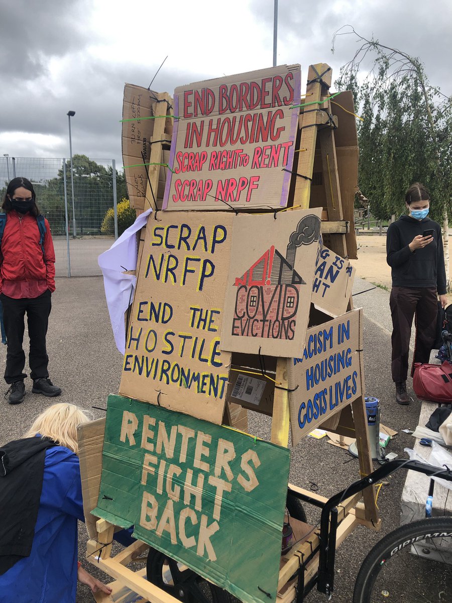 nadiaiona's tweet photo. So proud of Lewisham @LDNRentersUnion crew today out protesting today 💜

Our demands:
📣Scrap NRPF 
📣Scrap Right to Rent 
📣Cancel Rent Debt
#CantPayWontPay https://t.co/6oIx5rFDph