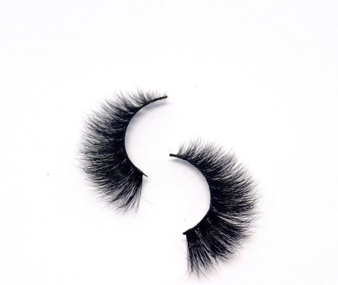 Looking for a BLACK, WOMEN-LED luxury lash company?Check out  @lunarlashes on Instagram & order your premium mink lashes today! http://www.lunarlashesstore.co.uk 