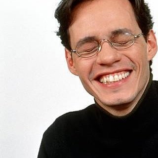 Marquitos_FC's tweet photo. Buen sábado 😘 nuestro flaco allá por el 2001 😃 
Esa sonrisa! 😍

#MarcAnthony 
#buensábado #lindosábado #sonrisaqueenamora  #smile #sonrie #fanslove #flacobello #ReyDeLaSalsa #SalsaKing #fan #marcanthonyfans #marquitosfc https://t.co/z6OIxMO0SY