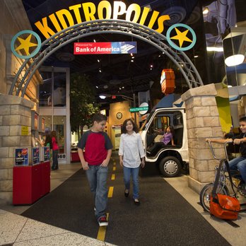 Out of ideas to keep the littles busy? Check out our Collection of virtual activities from all over North America, as well as a Collection of kits for kids at home. 
ow.ly/f2Ut50AhUFH
ow.ly/Cb1g50AhUFG
Pictured here: Children's Museum Houston, 📸 : Shannon G