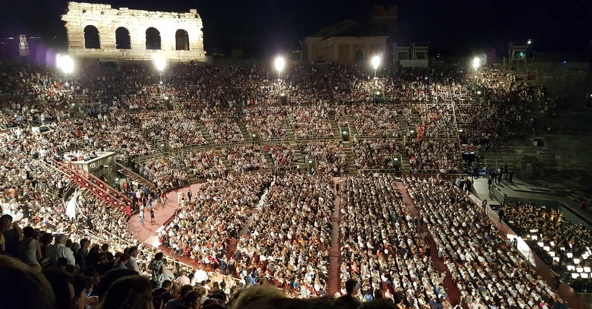 29 августа на сцене Арена ди Верона состоится концерт «Opera in Love» с участием Сони Йончевой, Витторио Григоло и Пласидо Доминго
binoculars-travel.ru/koncert-opera-…

#АренадиВерона #ПласидоДоминго #СоняЙончева #ВитториоГриголо #VittorioGrigolo #SonyaYoncheva #PlacidoDomingo #ArenadiVerona