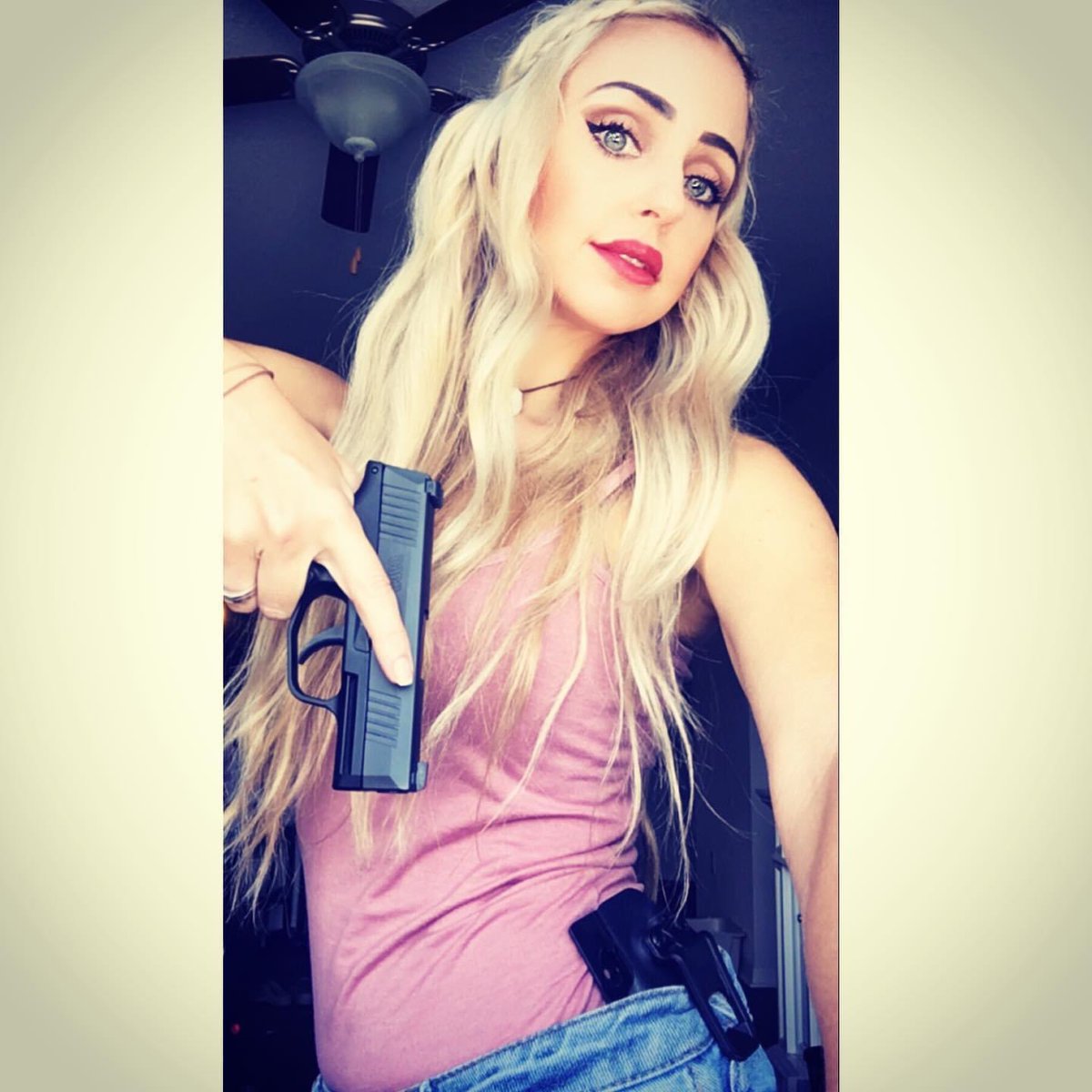 valerielynn427's tweet image. #2ndAmendmentRight #Sig #P365 #staystrapped #buyammo #coronavirus #covid1984