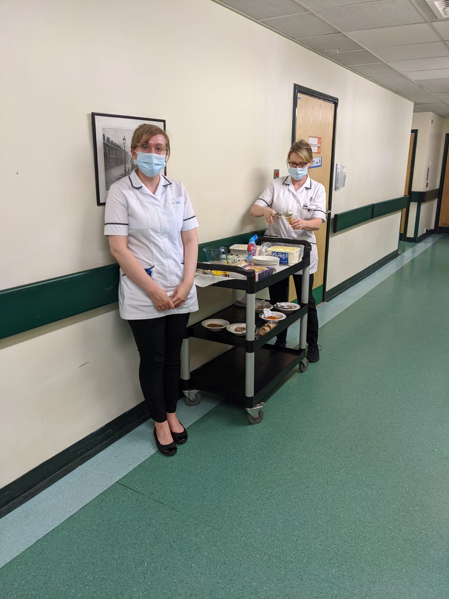 lisa8coleby9's tweet photo. The hot weather doesn't stop L3! 
Yesterday we spent time with our dieticians and completed a Ice cream afternoon. Both patients and staff enjoyed it @acmsrft #thankyou https://t.co/8SMkXfFKAL